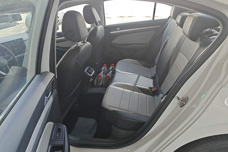 Used Volkswagen Bora 2023 200TSI DSG YueXing PRO Edition Left Rear Seat