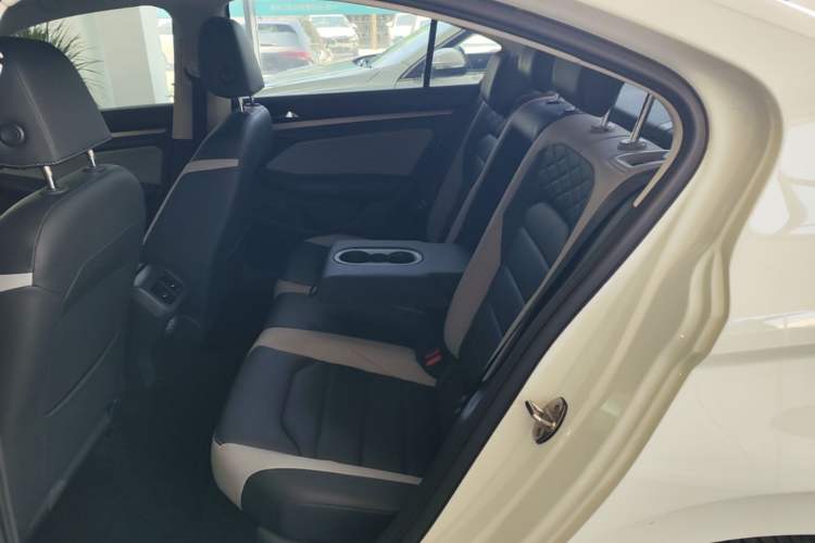 Used Volkswagen Bora 2023 300TSI DSG Prestige Edition Left Rear Seat