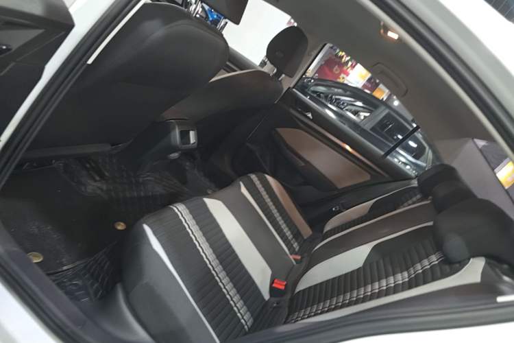 Used Volkswagen Bora 2023 200TSI DSG Comfort Edition Left Rear Seat