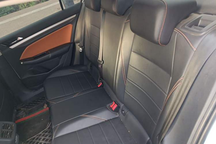 Used Volkswagen Bora 2023 200TSI DSG YueXing PRO Edition Left Rear Seat