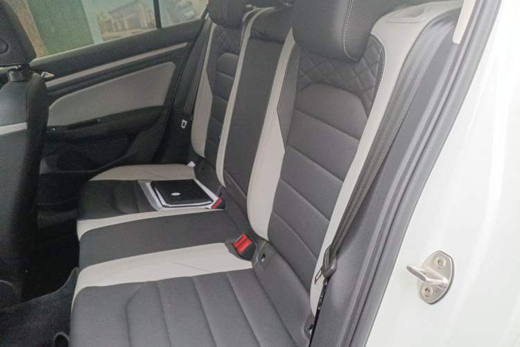 Used Volkswagen Bora 2023 300TSI DSG Prestige Edition Left Rear Seat
