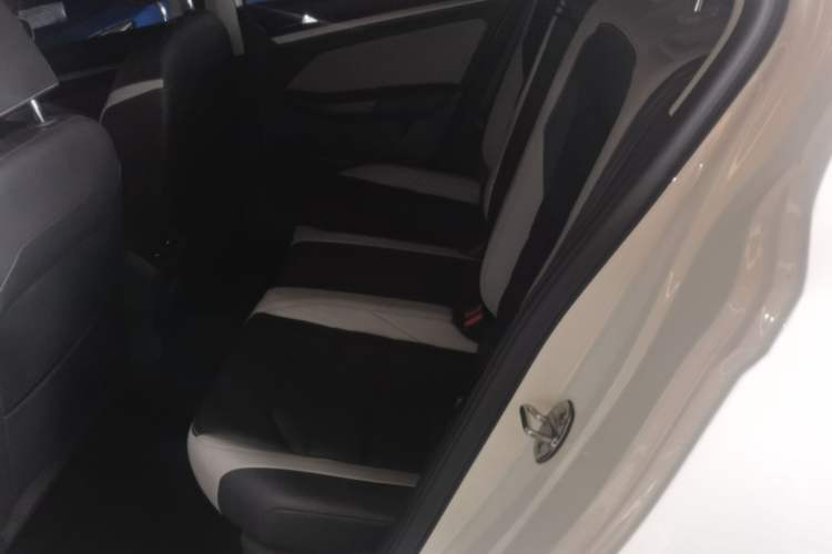 Used Volkswagen Bora 2023 300TSI DSG Prestige Edition Left Rear Seat