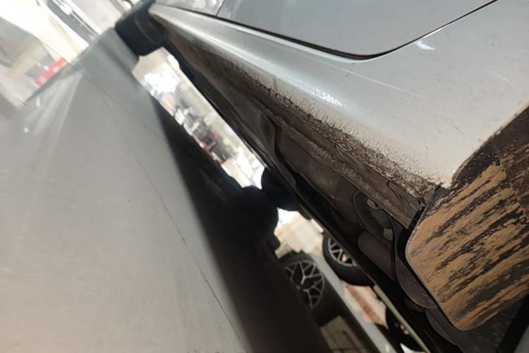 Used Volkswagen Bora 2023 200TSI DSG SmartDrive PRO Edition Left Side Sill