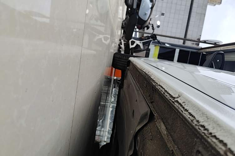 Used Volkswagen Bora 2023 280TSI DSG Comfort Edition Left Side Sill