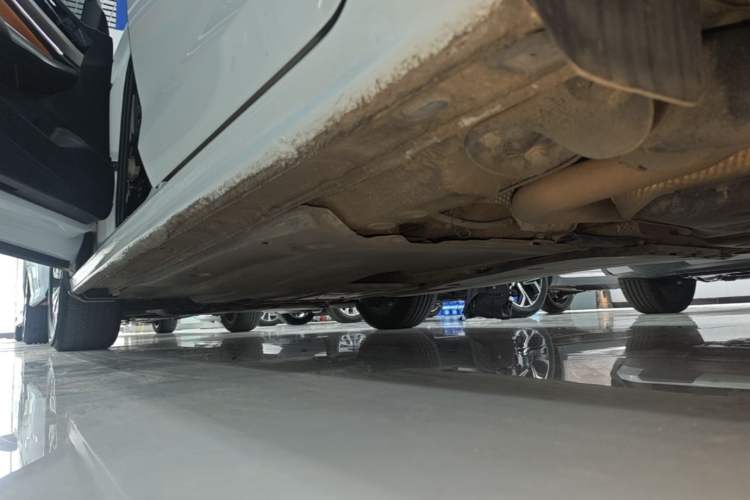 Used Volkswagen Bora 2023 200TSI DSG Smart Drive Version Left Side Sill