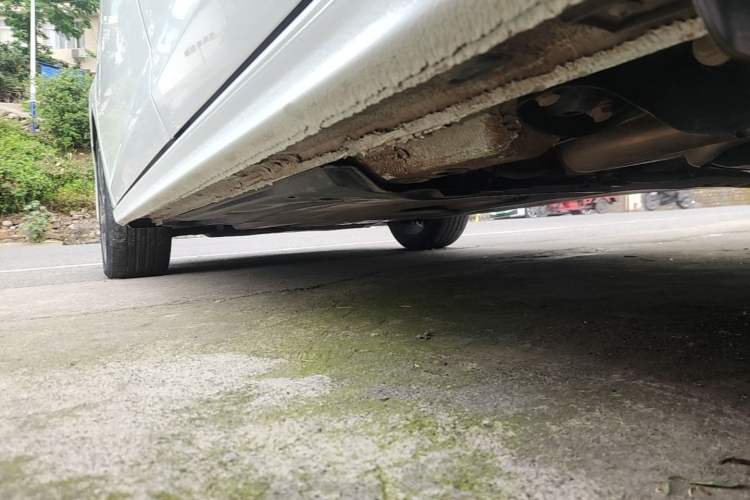 Used Volkswagen Bora 2023 200TSI DSG YueXing PRO Edition Left Side Sill
