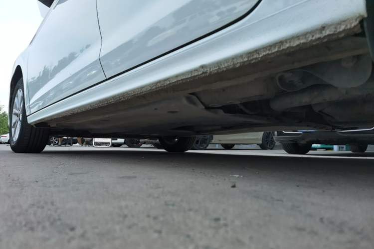 Used Volkswagen Bora 2023 200TSI DSG Comfort Edition Left Side Sill