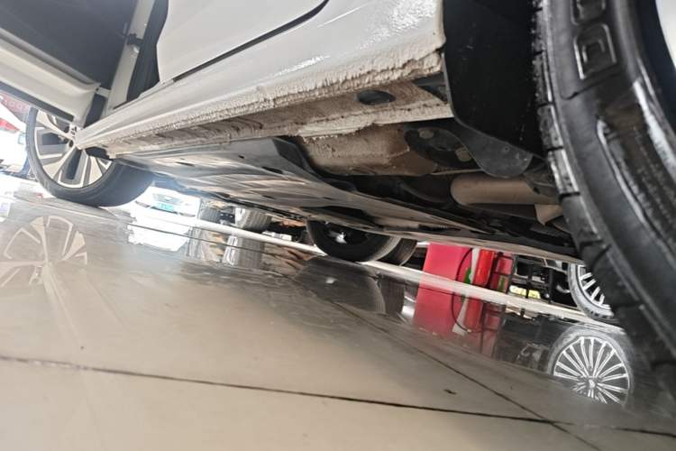 Used Volkswagen Bora 2023 200TSI DSG YueXing PRO Edition Left Side Sill