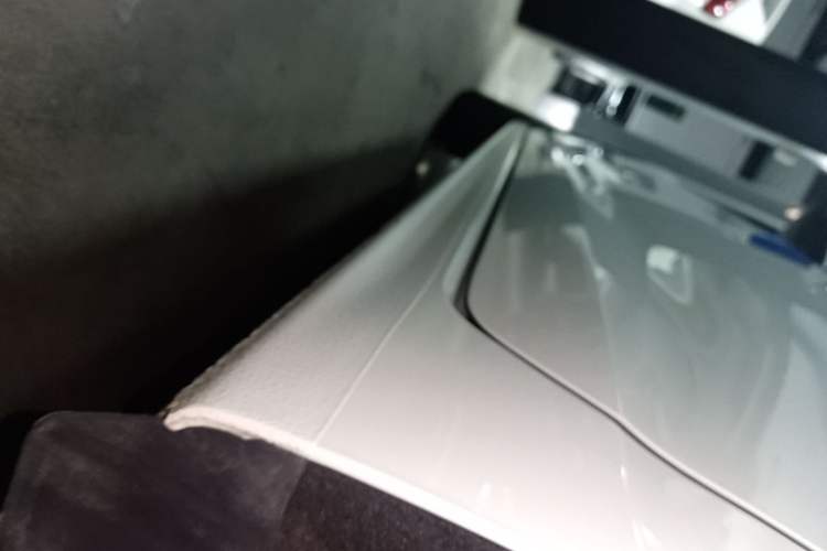 Used Volkswagen Bora 2023 200TSI DSG YueXing PRO Edition Left Side Sill
