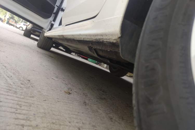 Used Volkswagen Bora 2023 200TSI DSG Comfort Edition Left Side Sill