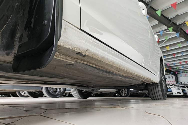 Used Volkswagen Bora 2023 200TSI DSG Enjoyment Edition Left Side Sill