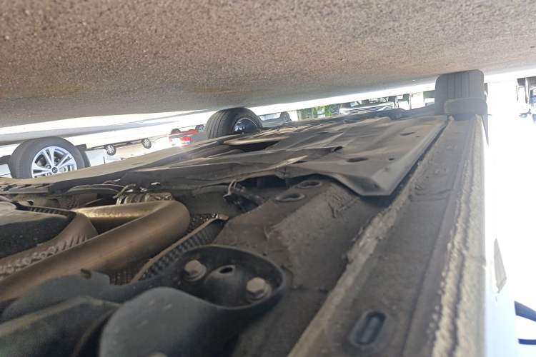 Used Volkswagen Bora 2023 200TSI DSG YueXing PRO Edition Left Side Sill