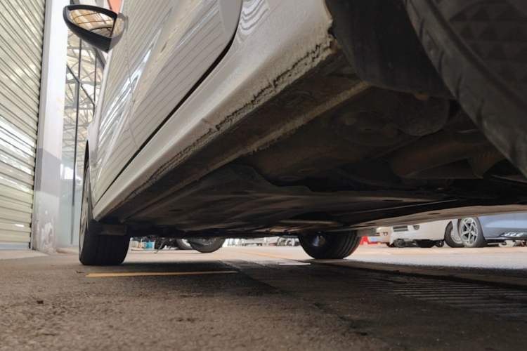 Used Volkswagen Bora 2023 200TSI DSG YueXing PRO Edition Left Side Sill