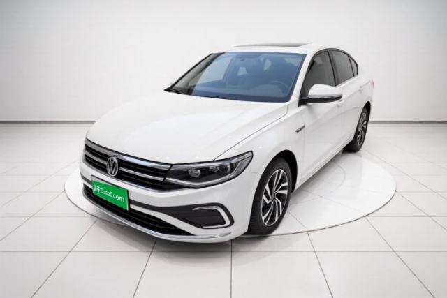 Używany Volkswagen Bora 2023 200TSI DSG Smart Drive Version
