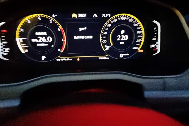 Used Volkswagen Bora 2023 300TSI DSG Prestige Edition Odometer Close Up