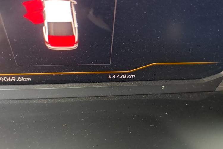 Used Volkswagen Bora 2023 280TSI DSG Prestige Edition Odometer Close Up