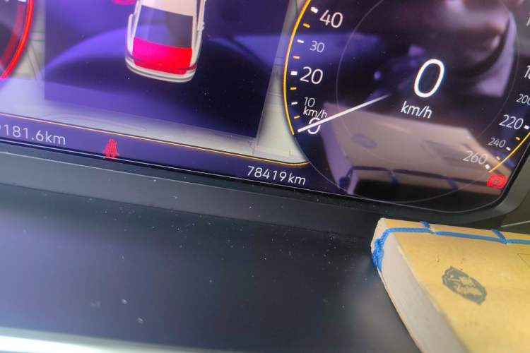 Used Volkswagen Bora 2023 280TSI DSG Prestige Edition Odometer Close Up