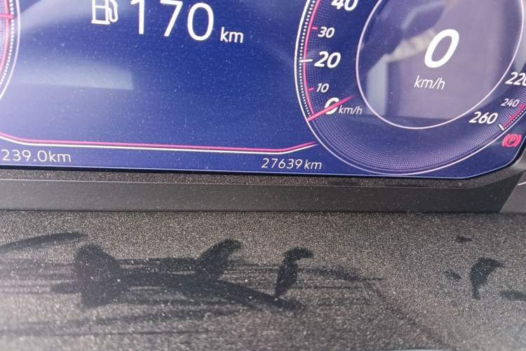 Used Volkswagen Bora 2023 300TSI DSG Prestige Edition Odometer Close Up