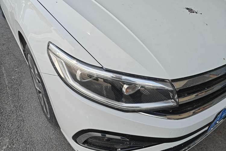 Used Volkswagen Bora 2023 200TSI DSG YueXing PRO Edition Right Front Headlight