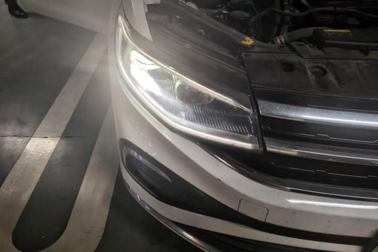 Used Volkswagen Bora 2023 280TSI DSG Prestige Edition Right Front Headlight