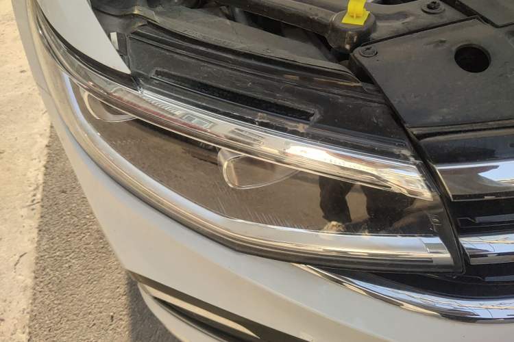 Used Volkswagen Bora 2023 200TSI DSG YueXing PRO Edition Right Front Headlight