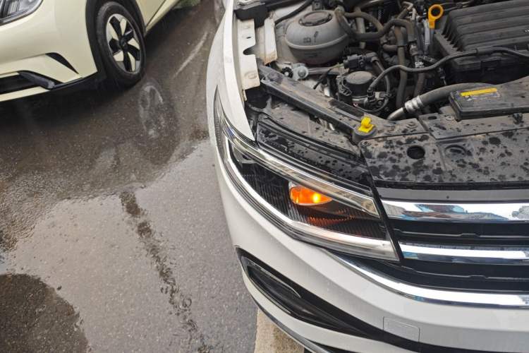 Used Volkswagen Bora 2023 280TSI DSG Comfort Edition Right Front Headlight