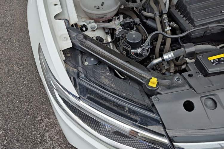 Used Volkswagen Bora 2023 200TSI DSG Enjoyment Edition Right Front Headlight