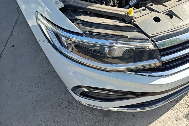 Used Volkswagen Bora 2023 200TSI DSG YueXing PRO Edition Right Front Headlight