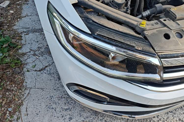 Used Volkswagen Bora 2023 200TSI DSG Enjoyment Edition Right Front Headlight