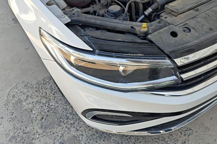 Used Volkswagen Bora 2023 200TSI DSG Enjoyment Edition Right Front Headlight