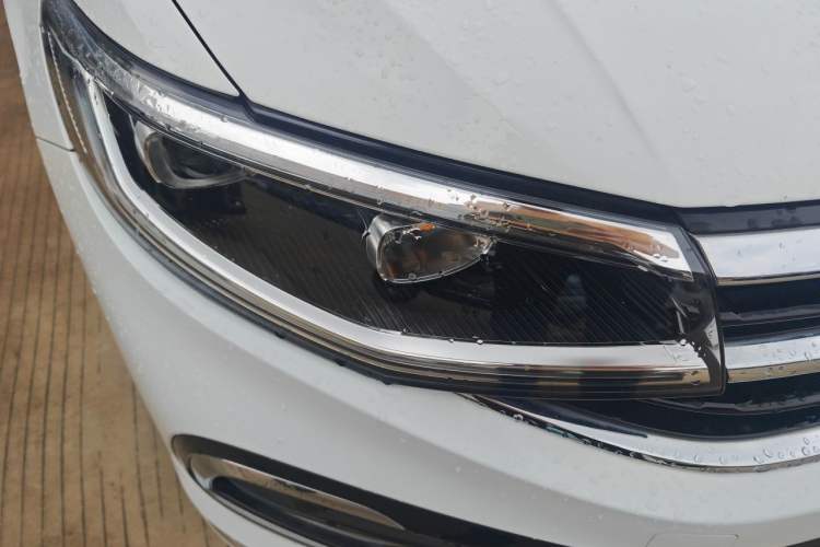 Used Volkswagen Bora 2023 300TSI DSG Prestige Edition Right Front Headlight