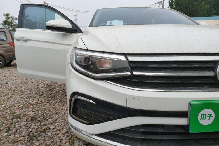 Used Volkswagen Bora 2023 280TSI DSG Comfort Edition Right Front Headlight