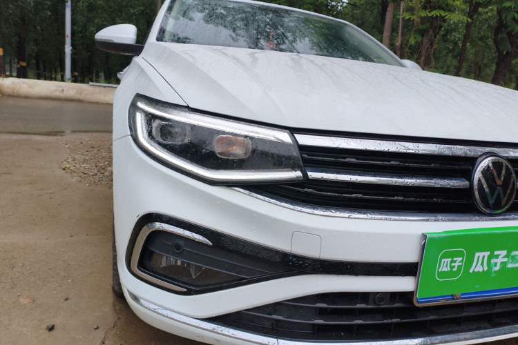 Used Volkswagen Bora 2023 200TSI DSG YueXing PRO Edition Right Front Headlight