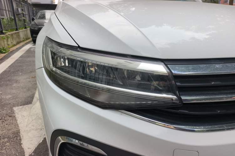 Used Volkswagen Bora 2023 200TSI DSG Comfort Edition Right Front Headlight