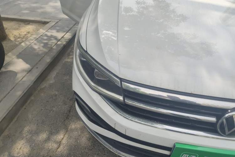Used Volkswagen Bora 2023 200TSI DSG Smart Drive Version Right Front Headlight