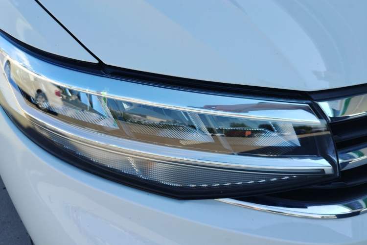 Used Volkswagen Bora 2023 200TSI DSG Comfort Edition Right Front Headlight
