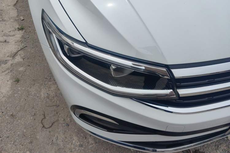 Used Volkswagen Bora 2023 280TSI DSG Prestige Edition Right Front Headlight
