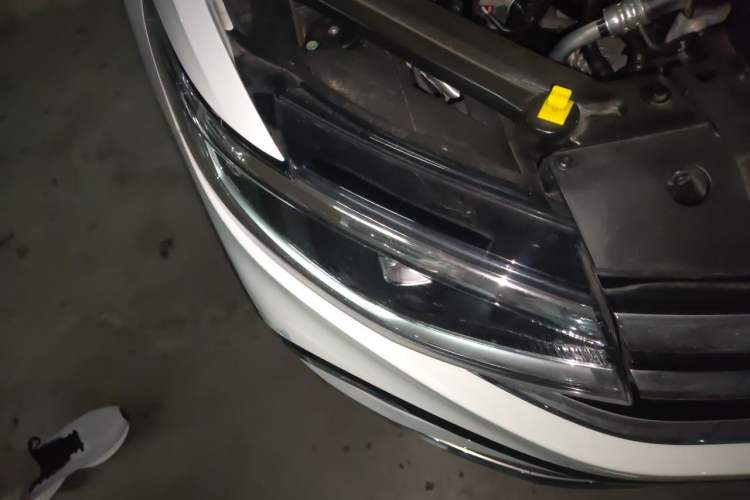 Used Volkswagen Bora 2023 200TSI DSG YueXing PRO Edition Right Front Headlight