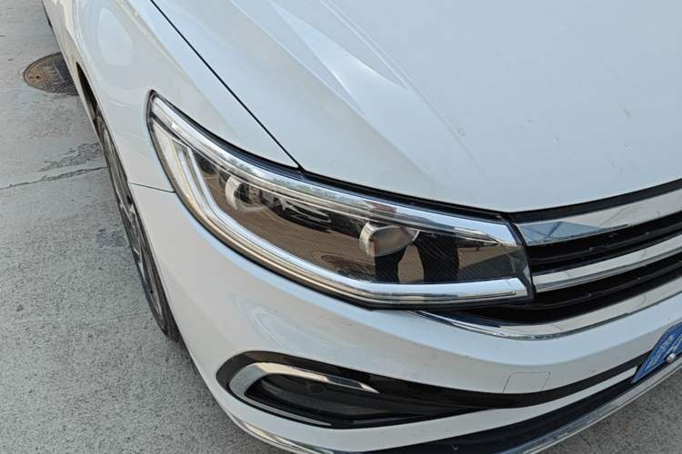 Used Volkswagen Bora 2023 200TSI DSG Enjoyment Edition Right Front Headlight