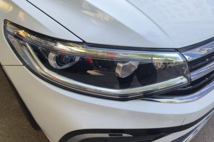 Used Volkswagen Bora 2023 200TSI DSG Enjoyment Edition Right Front Headlight