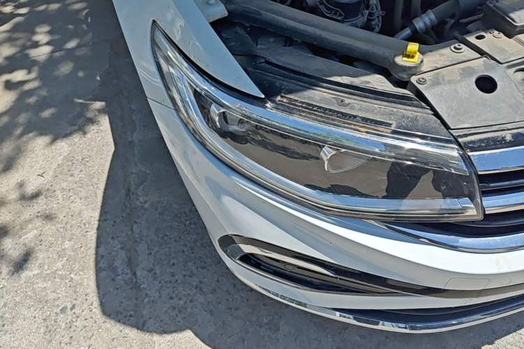 Used Volkswagen Bora 2023 200TSI DSG Enjoyment Edition Right Front Headlight