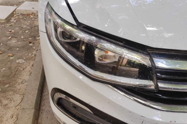 Used Volkswagen Bora 2023 200TSI DSG Enjoyment Edition Right Front Headlight