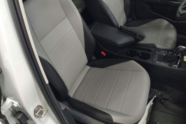 Used Volkswagen Bora 2023 200TSI DSG SmartDrive PRO Edition Right Front Seat