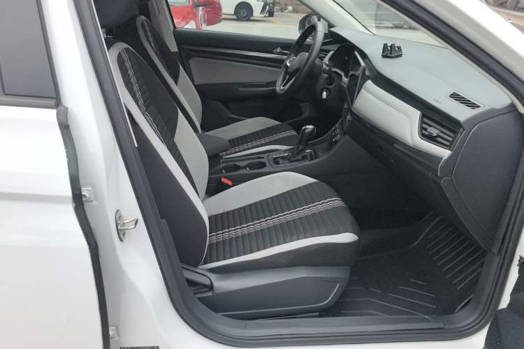 Used Volkswagen Bora 2023 200TSI DSG Comfort Edition Right Front Seat