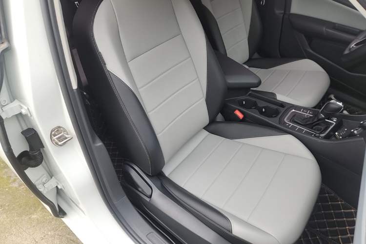 Used Volkswagen Bora 2023 200TSI DSG YueXing PRO Edition Right Front Seat