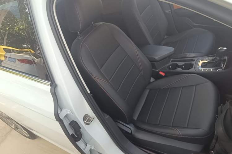 Used Volkswagen Bora 2023 200TSI DSG YueXing PRO Edition Right Front Seat