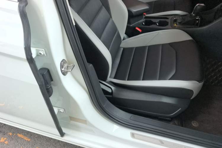 Used Volkswagen Bora 2023 300TSI DSG Prestige Edition Right Front Seat