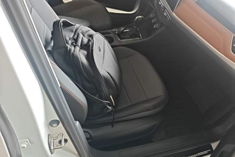 Used Volkswagen Bora 2023 200TSI DSG YueXing PRO Edition Right Front Seat