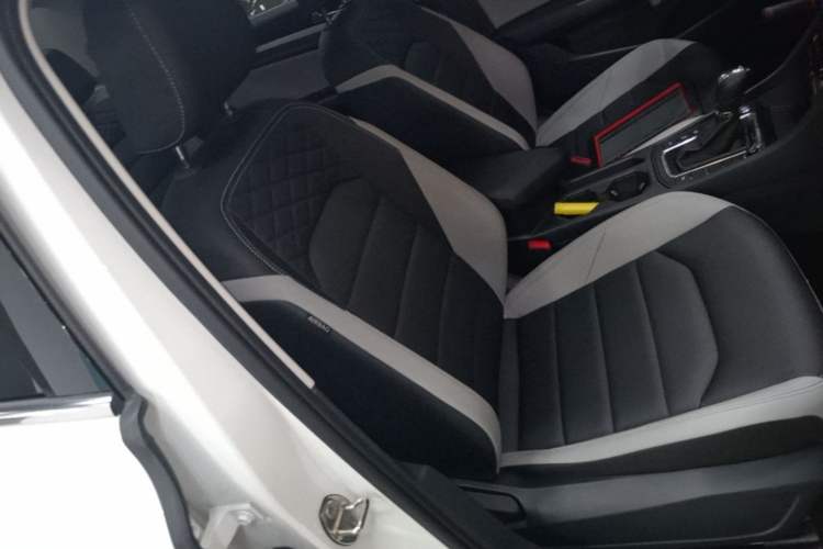 Used Volkswagen Bora 2023 300TSI DSG Prestige Edition Right Front Seat