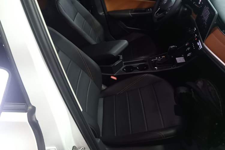 Used Volkswagen Bora 2023 200TSI DSG YueXing PRO Edition Right Front Seat